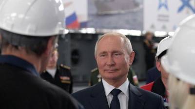 Путин заложил новые десантные корабли в Керчи — видео
