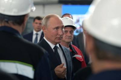 Путин принял участие в церемонии закладки кораблей в Керчи