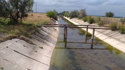 Перекрытый украинской дамбой Северо-Крымский канал продолжает снабжать полуостров водой