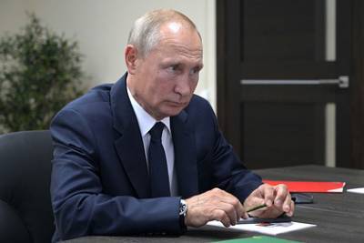Путин подписал закон об отсрочке долгов для пострадавшего бизнеса