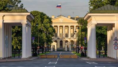 Глава комитета по контролю за имуществом Петербурга освобожден от должности