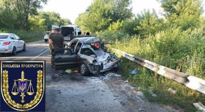 На Днепропетровщине грузовик Нацгвардии протаранил легковушку: погибли мужчина и 12-летняя девочка