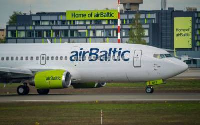 Снова проблемы с самолетом airBaltic: потребовалась срочная эвакуация пассажиров