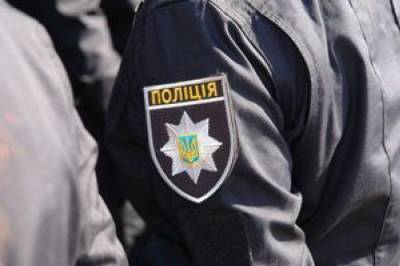 В Киеве группа пьяных людей напала на иностранцев, которые ждали такси