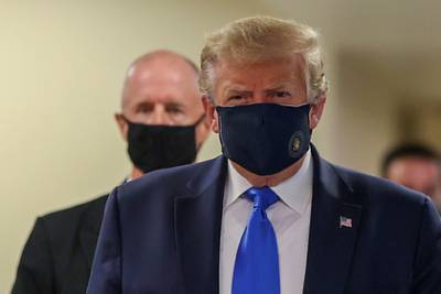 Трамп назвал патриотами носящих маски американцев