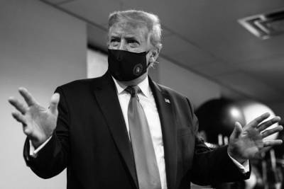 Трамп назвал граждан, носящих защитной маски, настоящими патриотами