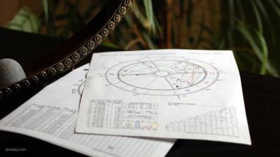 Астролог дал советы россиянам в новолуние