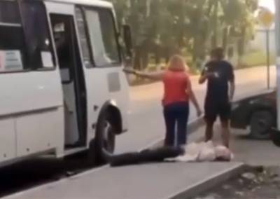 В СК рассказали о ЧП с выпавшим пассажиром маршрутки в Новокузнецке