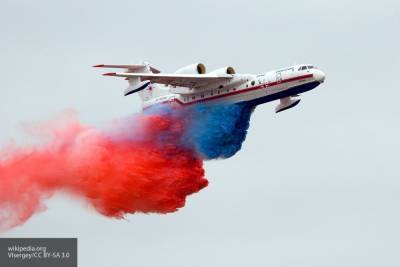 Самолет Бе-200 "Александр Мамкин" прибыл в Ленобласть для участия в параде в честь дня ВМФ