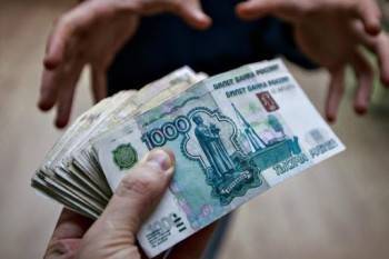 Российским пенсионерам хотят раздать по пятнадцать тысяч рублей