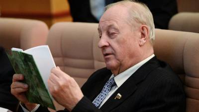 Путин наградил экс-губернатора Свердловской области орденом Александра Невского