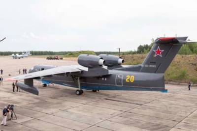 В Ленобласть прибыл самолет-амфибия Бе-200, который впервые примет участие в Главном военно-морском параде в Петербурге