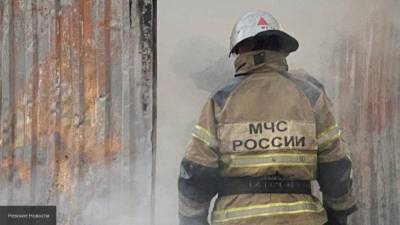 Сотрудники МЧС спасли людей из горящей многоэтажки в Калининграде
