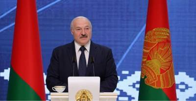 Лукашенко рассказал о босых и голодных белорусах