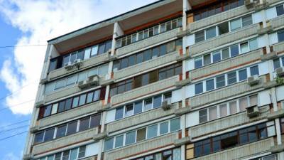 В КГА уточнили порядок согласования остекления балконов в многоквартирном доме
