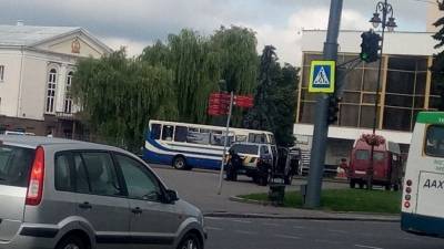 Видео: Кто такой и что требует, захвативший автобус с 20 заложниками на Украине