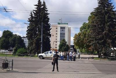 Луцкий террорист выбросил из окна автобуса гранату