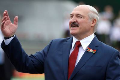 Лукашенко вспомнил белорусов без штанов и похвалил себя