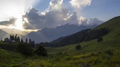 Абхазия намерена открыть страну для туристов, несмотря на COVID-19