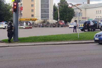 Захвативший автобус с заложниками украинец открыл стрельбу и бросил гранату