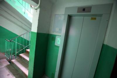 Лифт зажал руку полуторагодовалого ребёнка в Воронеже