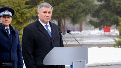 Глава МВД Украины прибыл в Луцк из-за захвата заложников