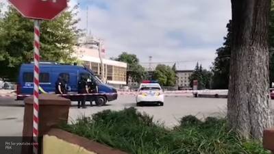 Глава МВД Украины прибыл в Луцк, где неизвестный захватил заложников