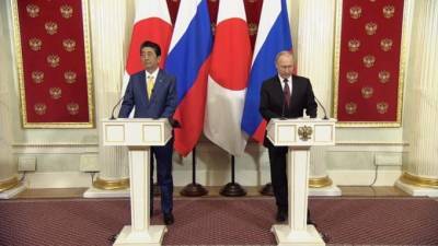 Абэ намерен встретиться с Владимиром Путиным после завершения пандемии