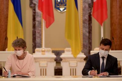 Украина и Швейцария подписали ряд двусторонних документов