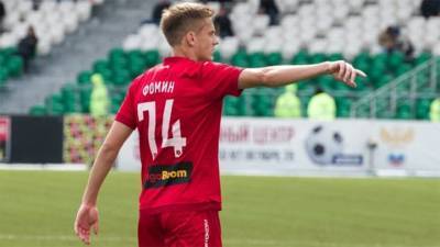 Футбольное "Динамо" может подписать полузащитника Фомина