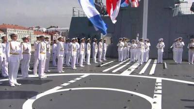Фрегат «Адмирал Касатонов», который уже в это воскресенье пройдет в строю по Неве, принят в состав ВМФ
