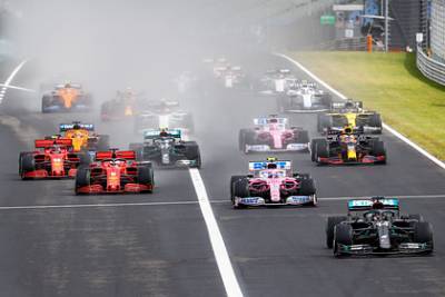 Гонщики «Формулы-1» пожаловались на организацию акции по борьбе с расизмом