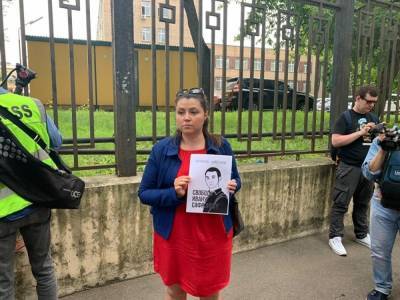 На журналистов, задержанных за акцию в поддержку Ивана Сафронова, составлены протоколы