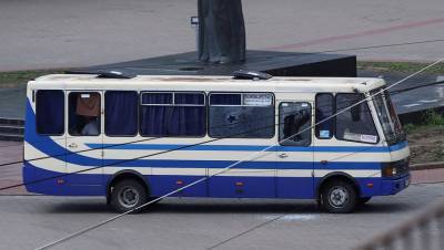 На месте захвата автобуса в Луцке началась стрельба