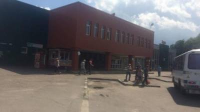 В Луцке эвакуировали персонал и посетителей автостанции из-за подозрительного предмета