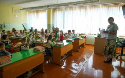 Ученики младших классов в Латвии будут ходить в школы и в случае второй волны COVID-19