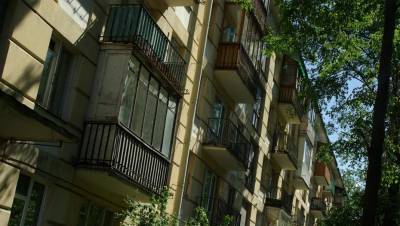 Петербуржцам напомнили, что остекление балконов нужно согласовывать