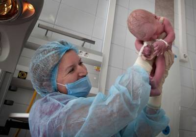 Две женщины с COVID-19 родили в воронежской больнице