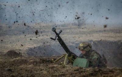 Ситуация на Донбассе: 3 обстрела, есть раненые