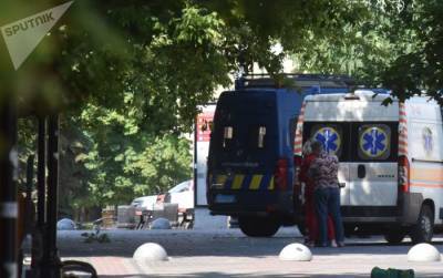 Преступник, захвативший автобус в Луцке, разрешил передать пассажирам воду - видео