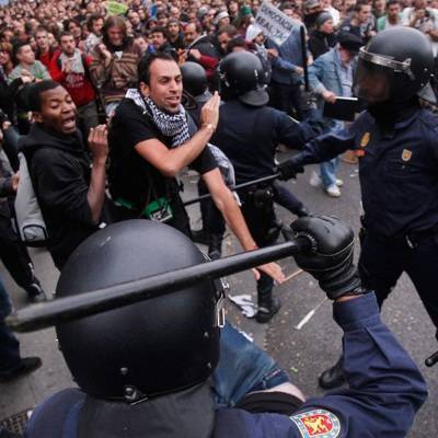 Сотни тореадоров бастуют у здания испанского Минтруда в Мадриде