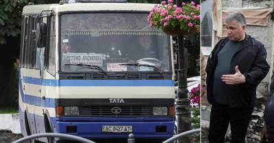 Троих заложников освободили из захваченного автобуса в Луцке
