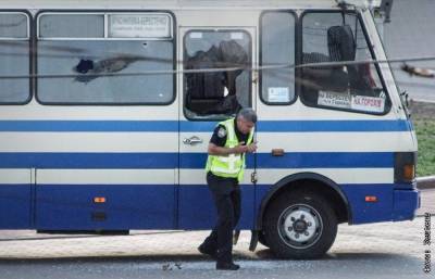 Из захваченного украинского автобуса освобождены трое заложников