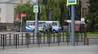 Захват заложников в Луцке: из автобуса освободили 3 человека
