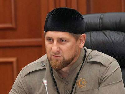 СМИ: В Чечне учителей обязали написать комментарии в поддержку попавшего под санкции Госдепа США Кадырова