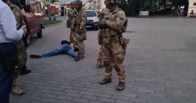 Опубликованы кадры с задержанным захватчиком заложников в Луцке