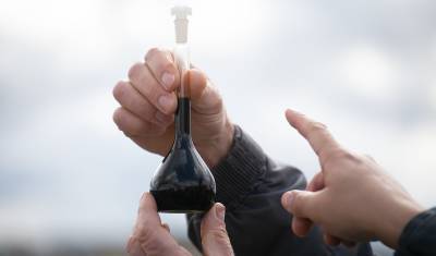 Почти готовые вакцины от коронавируса повысили цены на нефть