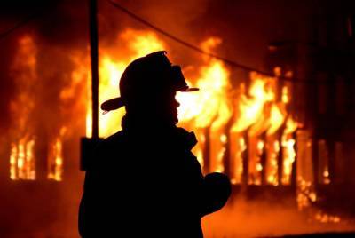 В Киеве вспыхнул пожар в жилом комплексе