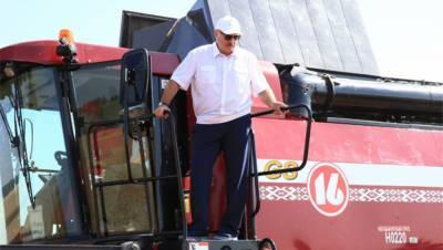 Лукашенко призвал «подставить плечо» Украине