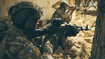 Азербайджан опроверг обвинения в новой атаке на позиции Армении